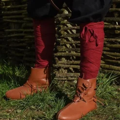 Beinwickel Mit Fischgrät-Motiv Rot -Angebote Wikinger Kleidung Store beinwickel mit fischgraet motiv rot 5