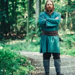 Leonardo Carbone Bestickte Tunika Thorgrim, Grün 9 Leonardo Carbone Bestickte Tunika Thorgrim, Grün -Angebote Wikinger Kleidung Store bestickte tunika thorgrim gruen 3