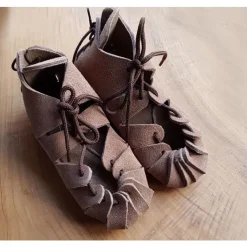 Leonardo Carbone Eisenzeit Sandalen Für Kinder, Braun