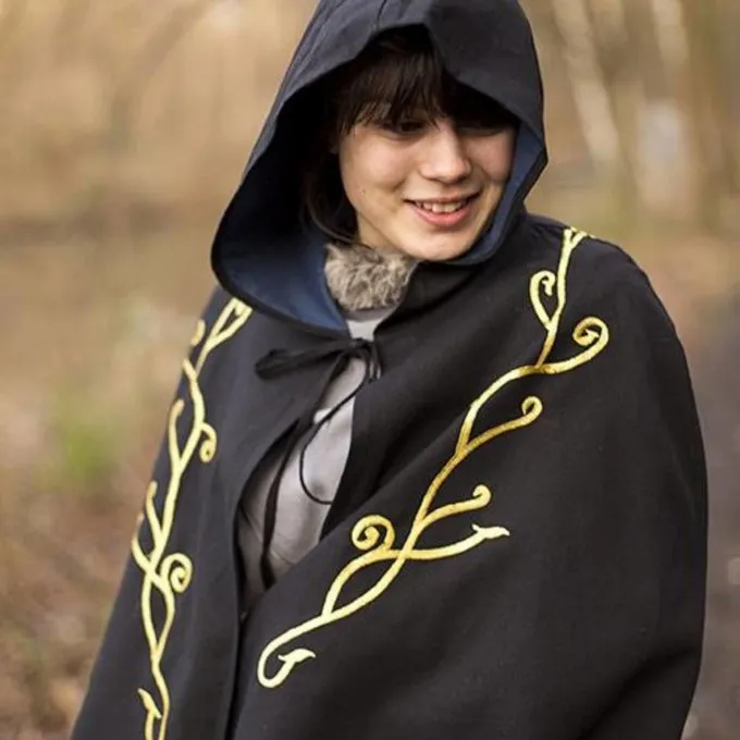 Epic Armoury Gestickte Mantel Terra, Schwarz 6 Epic Armoury Gestickte Mantel Terra, Schwarz – Bild 6