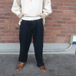 Leonardo Carbone Hose Mit Knöpfen, Schwarz 11 Leonardo Carbone Hose Mit Knöpfen, Schwarz -Angebote Wikinger Kleidung Store hose mit knoepfen schwarz 5