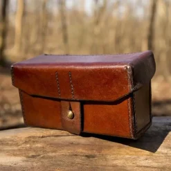 Epic Armoury Imperial Ledertasche, Braun