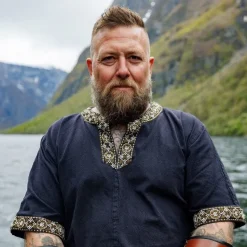 Leonardo Carbone Keltische Tunika, Kurze Ärmel, Schwarz -Angebote Wikinger Kleidung Store keltische tunika kurze aermel schwarz 2