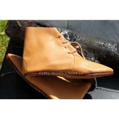 Marshal Historical Knöchelhohe Schuhe (1300-1600) 10 Marshal Historical Knöchelhohe Schuhe (1300-1600) -Angebote Wikinger Kleidung Store knoechelhohe schuhe 1300 1600 4