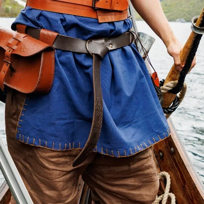 Leonardo Carbone Kurze Wikinger -Tunika Theobald, Blau 2 Leonardo Carbone Kurze Wikinger -Tunika Theobald, Blau – Bild 2