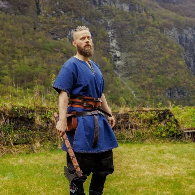 Leonardo Carbone Kurze Wikinger -Tunika Theobald, Blau 5 Leonardo Carbone Kurze Wikinger -Tunika Theobald, Blau – Bild 5