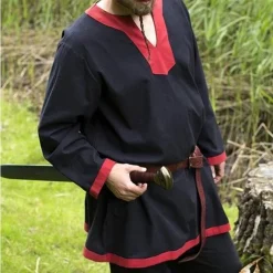 Epic Armoury Mittelalterliche Langärmelige Tunika Schwarz-rot 8 Epic Armoury Mittelalterliche Langärmelige Tunika Schwarz-rot -Angebote Wikinger Kleidung Store mittelalterliche langaermelige tunika schwarz rot 3