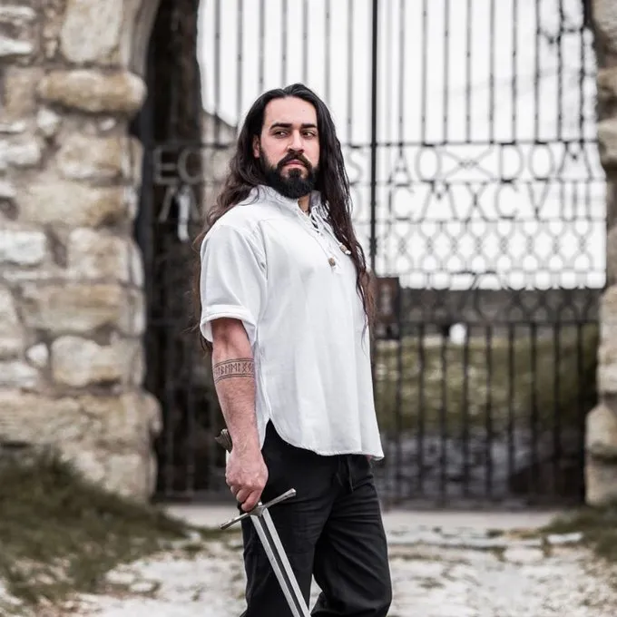 Leonardo Carbone Mittelalterliches Hemd Mit Kurzen Ärmeln, Weiß 5 Leonardo Carbone Mittelalterliches Hemd Mit Kurzen Ärmeln, Weiß – Bild 5