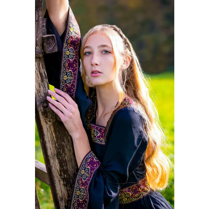 Leonardo Carbone Mittelalterliches Kleid Borgia, Schwarz 2 Leonardo Carbone Mittelalterliches Kleid Borgia, Schwarz – Bild 2