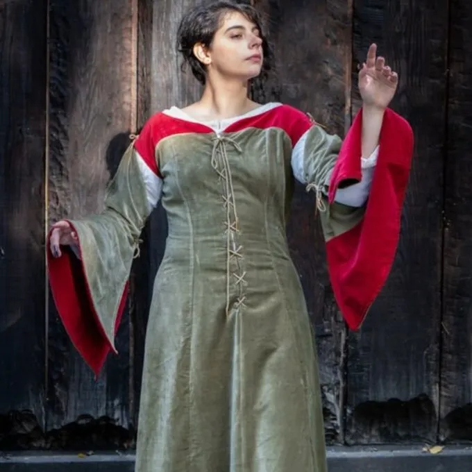 Epic Armoury Mittelalterliches Kleid Isobel, Grün 1 Epic Armoury Mittelalterliches Kleid Isobel, Grün