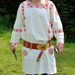 Tunica Manicata, Rot