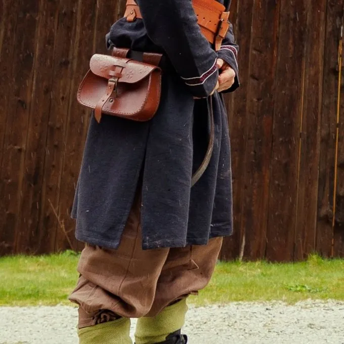 Leonardo Carbone Wikinger -Tunika Hugin & Munin, Schwarz 2 Leonardo Carbone Wikinger -Tunika Hugin & Munin, Schwarz – Bild 2