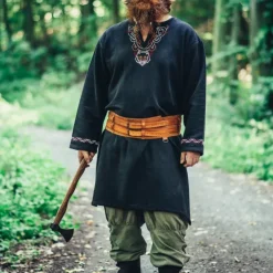 Leonardo Carbone Wikinger Tunika Wolf Fenrir, Schwarz -Angebote Wikinger Kleidung Store wikinger tunika wolf fenrir schwarz 4