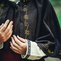 Leonardo Carbone Wolle Chaperon Runa, Schwarz 11 Leonardo Carbone Wolle Chaperon Runa, Schwarz -Angebote Wikinger Kleidung Store wolle chaperon runa schwarz 5