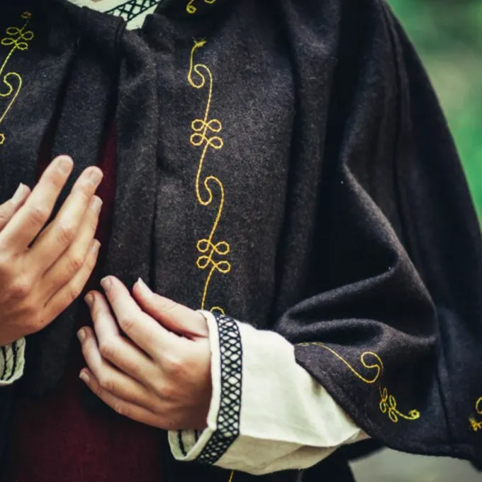 Leonardo Carbone Wolle Chaperon Runa, Schwarz 6 Leonardo Carbone Wolle Chaperon Runa, Schwarz – Bild 6